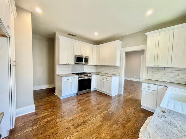 714  Beacon  , Dallas Texas 75214