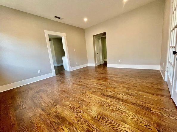 714  Beacon  , Dallas Texas 75214