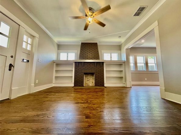 714  Beacon  , Dallas Texas 75214