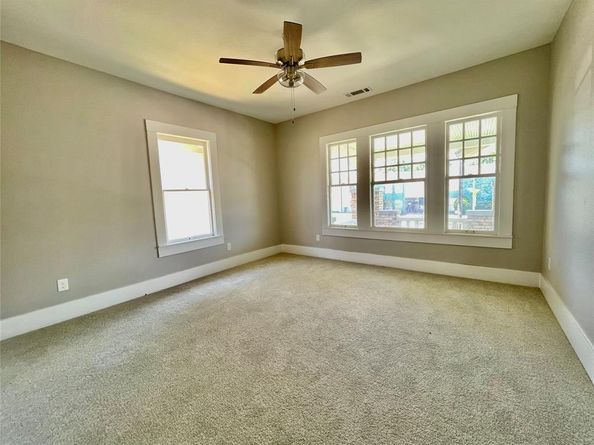 714  Beacon  , Dallas Texas 75214