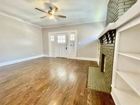 714  Beacon  , Dallas Texas 75214