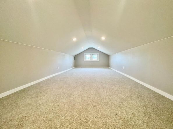 714  Beacon  , Dallas Texas 75214