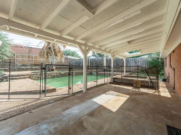 600  Circleview Drive N, Hurst Texas 76054