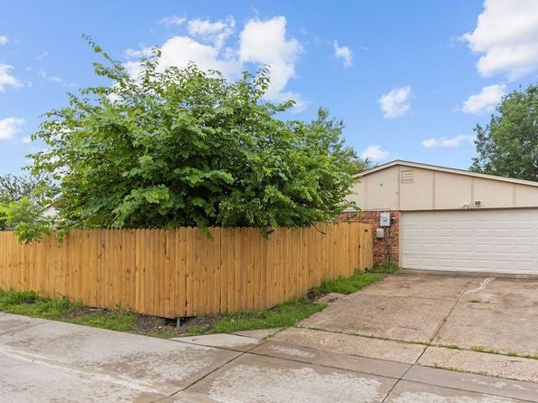 745  Cambridge Drive , Plano Texas 75023