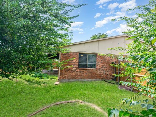 745  Cambridge Drive , Plano Texas 75023