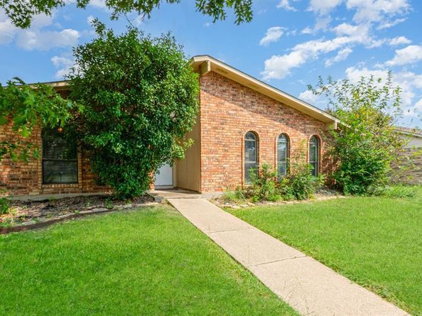 745  Cambridge Drive , Plano Texas 75023