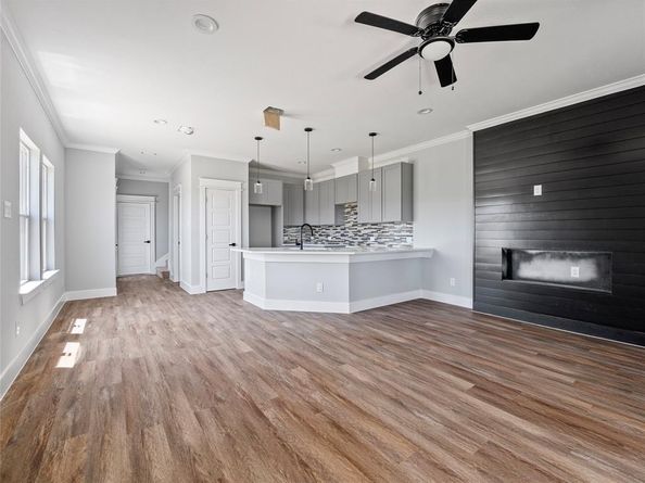 6221  Post Oak Terrace , Fort Worth Texas 76112
