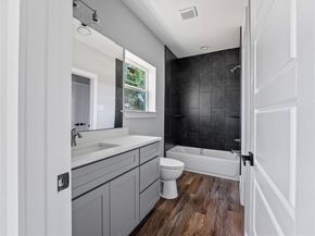 6221  Post Oak Terrace , Fort Worth Texas 76112