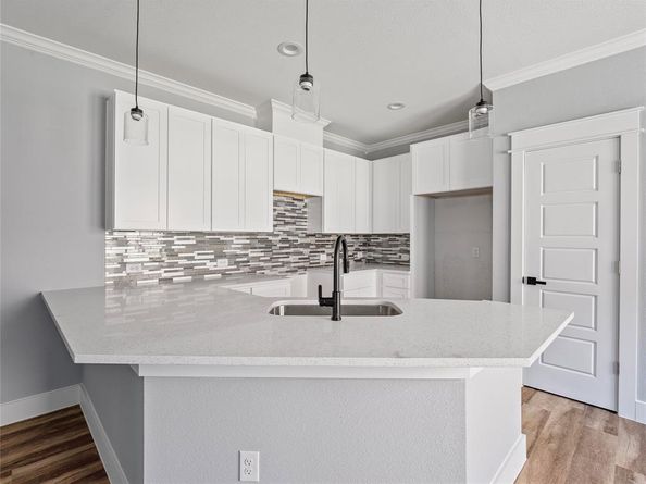6221  Post Oak Terrace , Fort Worth Texas 76112