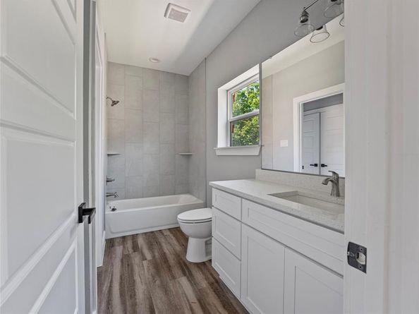 6221  Post Oak Terrace , Fort Worth Texas 76112