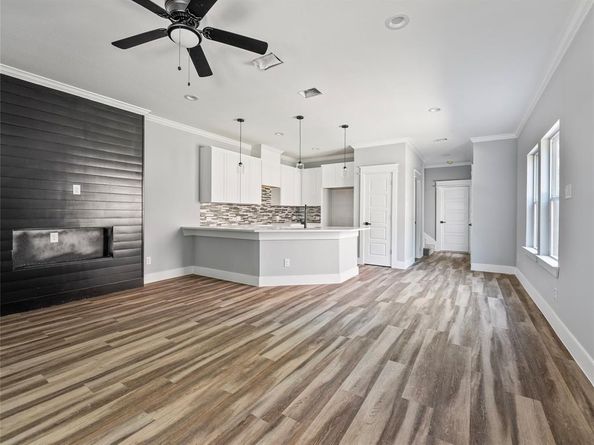 6221  Post Oak Terrace , Fort Worth Texas 76112