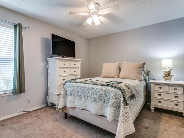 649  Timberline Drive , Hurst Texas 76053