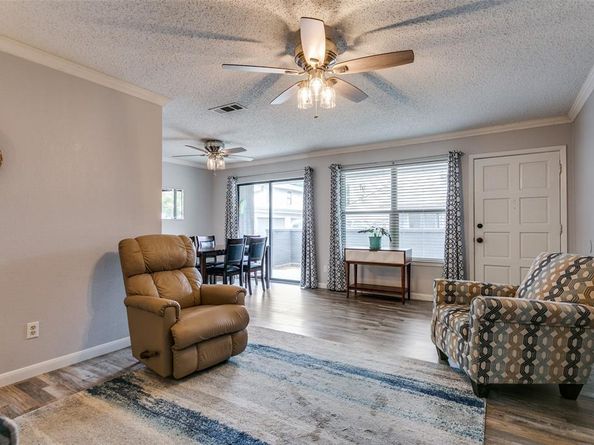 649  Timberline Drive , Hurst Texas 76053