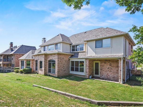 804  Bentwater Parkway , Grand Prairie Texas 75104