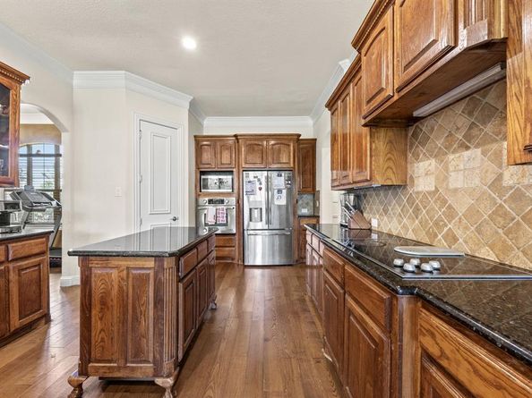 804  Bentwater Parkway , Grand Prairie Texas 75104