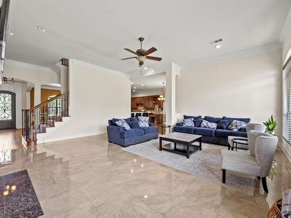 804  Bentwater Parkway , Grand Prairie Texas 75104