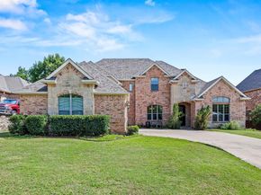 804  Bentwater Parkway , Grand Prairie Texas 75104
