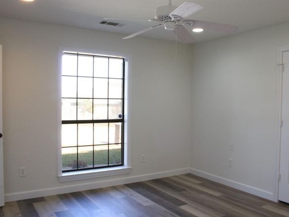 3914  Tawakoni Lane , Garland Texas 75043