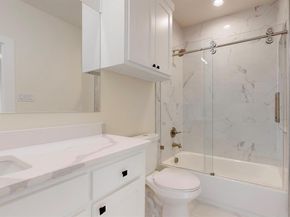 1021  Mobile Street , Dallas Texas 75208