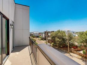 1021  Mobile Street , Dallas Texas 75208