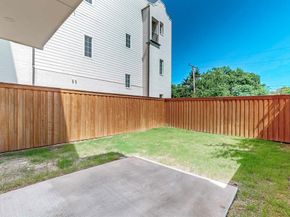 1021  Mobile Street , Dallas Texas 75208