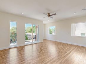 1021  Mobile Street , Dallas Texas 75208