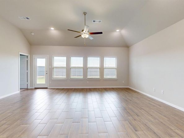 3369  Redbud Flower Trail , Grand Prairie Texas 76084