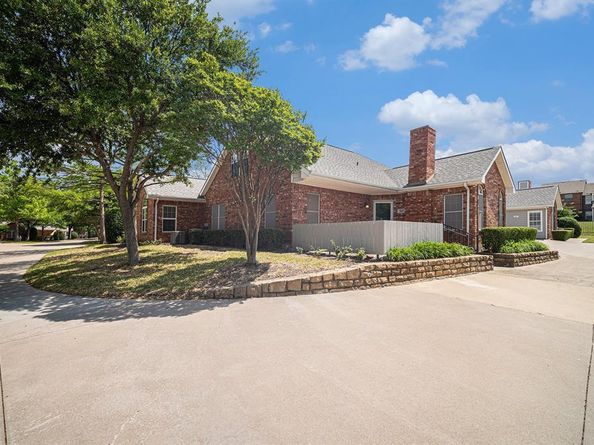 6127  Welden Court , Fort Worth Texas 76132