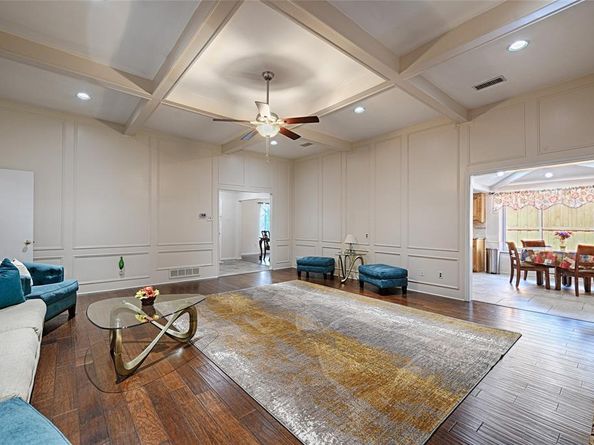 9727  Amberley Drive , Dallas Texas 75243