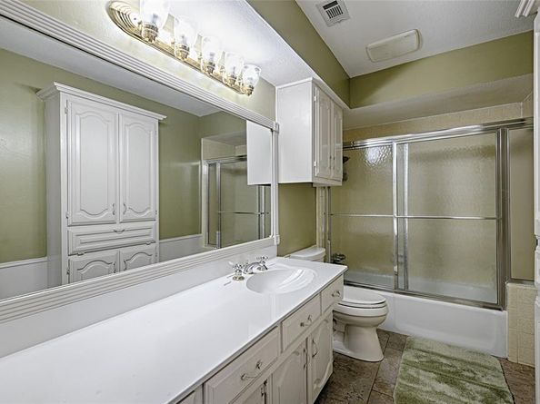 9727  Amberley Drive , Dallas Texas 75243