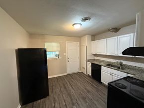 2506  Normont Circle , Fort Worth Texas 76103