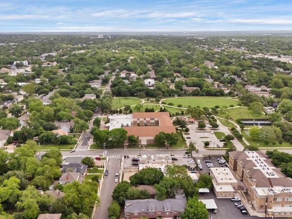 4408  Worth Street , Dallas Texas 75246