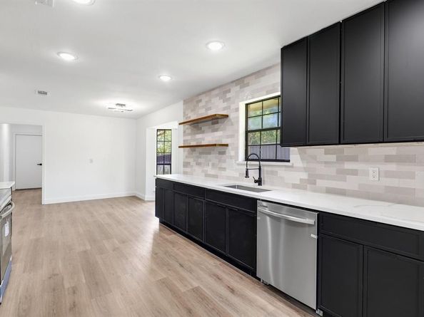 1343  Marble Canyon Drive , DeSoto Texas 75115