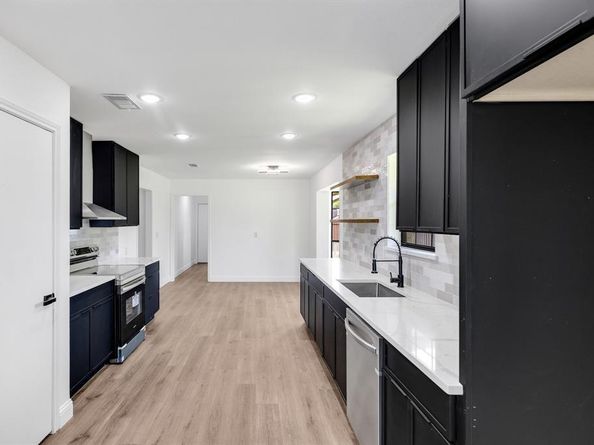1343  Marble Canyon Drive , DeSoto Texas 75115