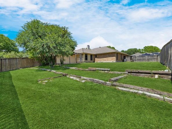 1343  Marble Canyon Drive , DeSoto Texas 75115