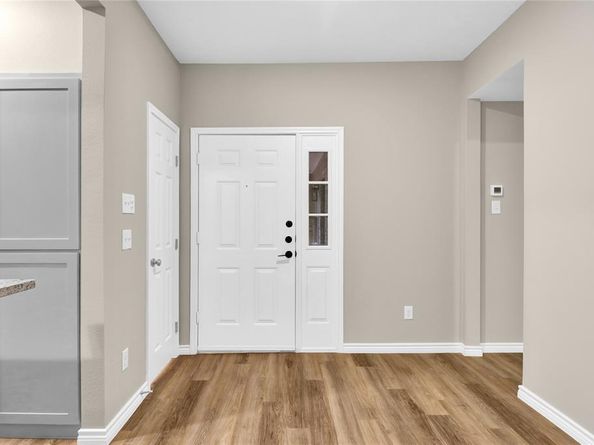 5325  Bent Tree Forest Drive  1101, Dallas Texas 75248