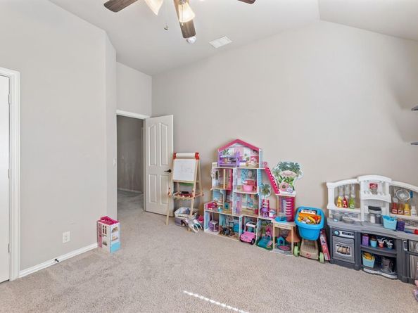 724  Marietta Lane , Aubrey Texas 76227