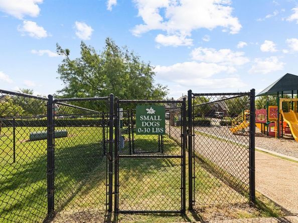 724  Marietta Lane , Aubrey Texas 76227