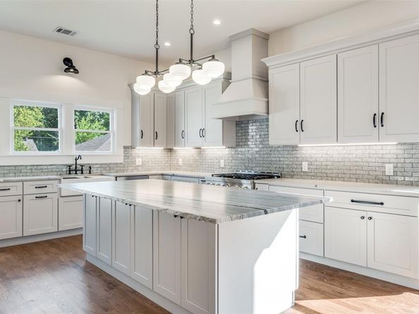 5634  Tremont Street , Dallas Texas 75214