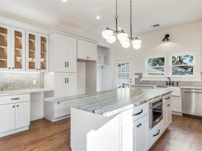5634  Tremont Street , Dallas Texas 75214