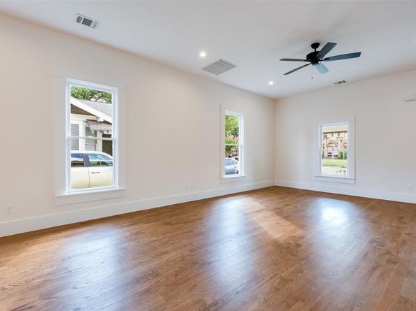 5634  Tremont Street , Dallas Texas 75214