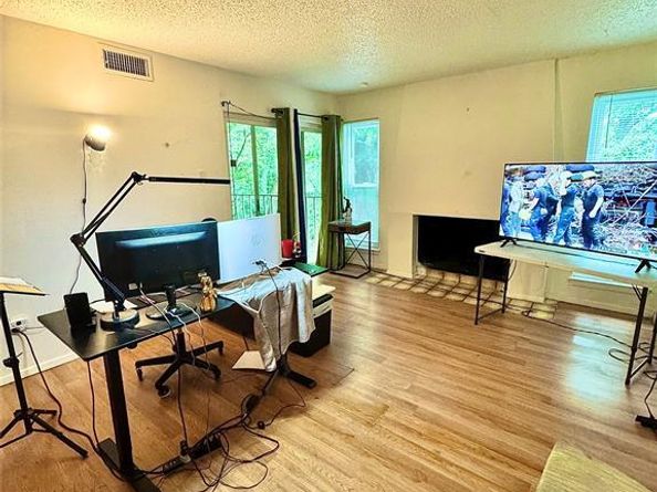 6050  Melody Lane  227, Dallas Texas 75231