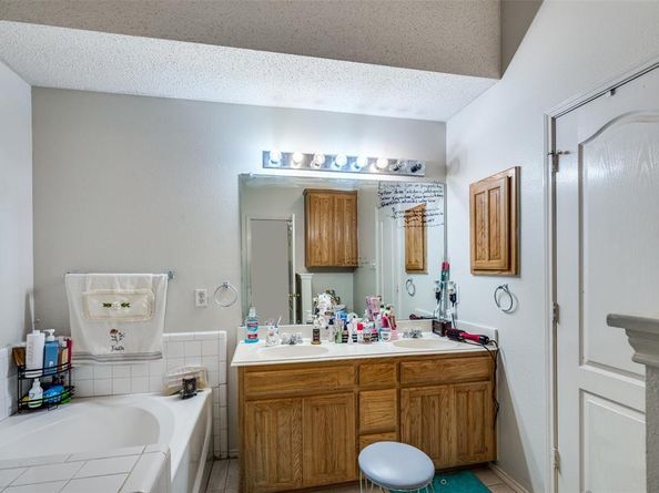 9120  River Trails Boulevard , Fort Worth Texas 76118