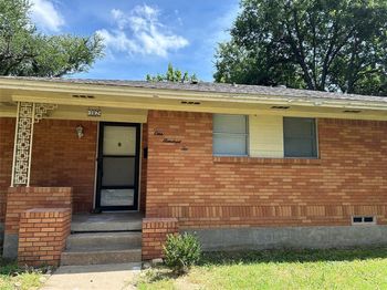 102 W Woodbury Drive 