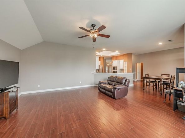 1020  Boscombe Court , Grand Prairie Texas 75052