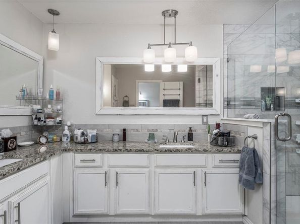 5613  Oakmont Lane , Fort Worth Texas 76112