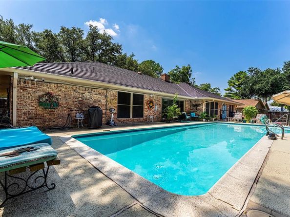 5613  Oakmont Lane , Fort Worth Texas 76112