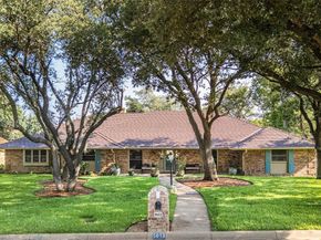 5613  Oakmont Lane , Fort Worth Texas 76112