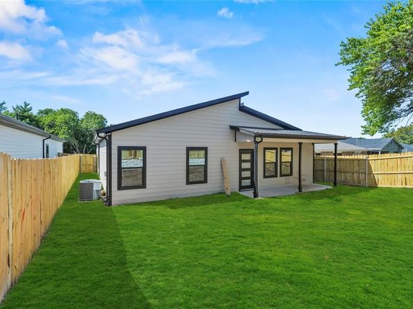 2512  Kool Avenue , Dallas Texas 75241