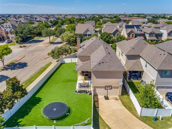 1000  Marietta Lane , Aubrey Texas 76227